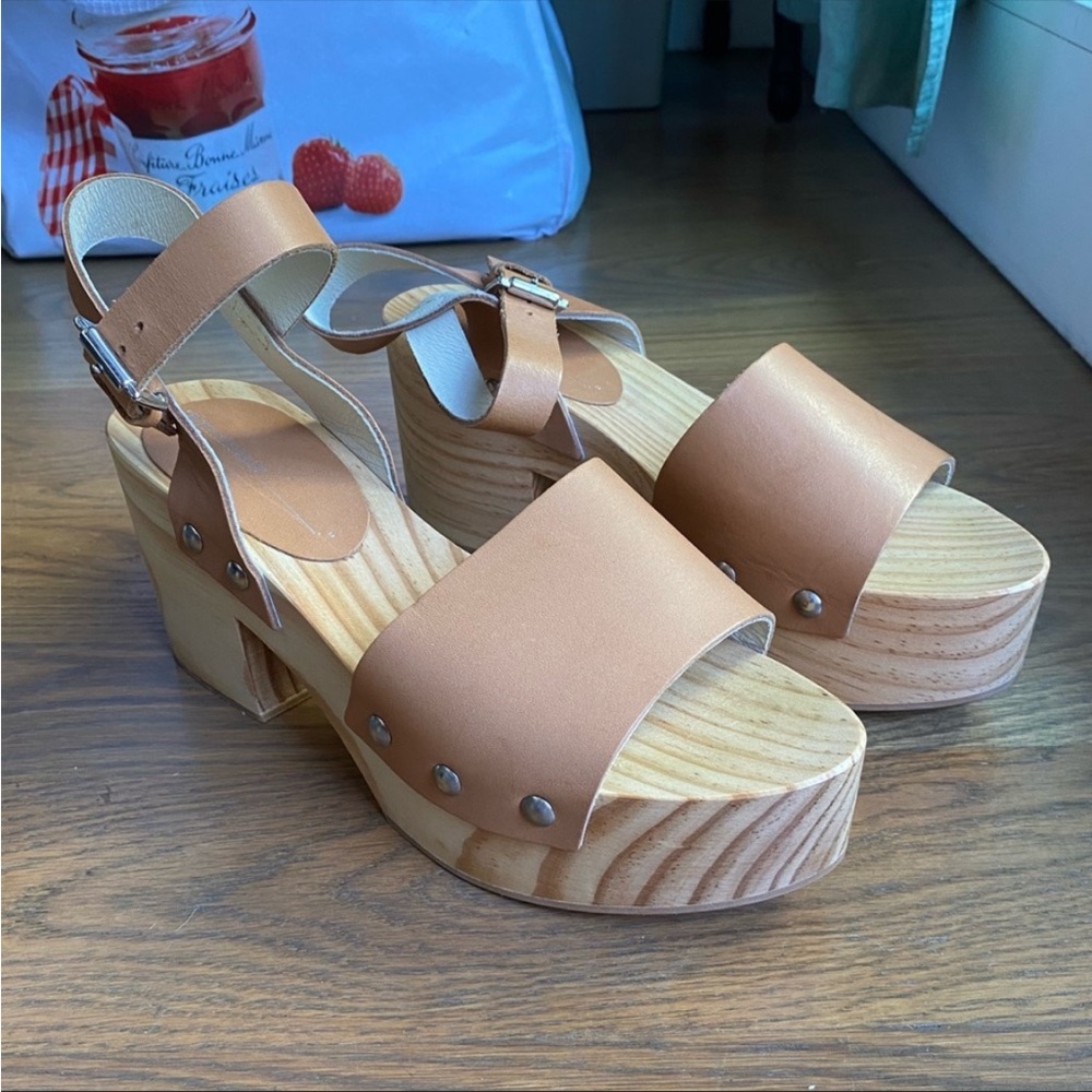 Nwot Intentionally Blank Tula Clog Platform Sanda… - image 2